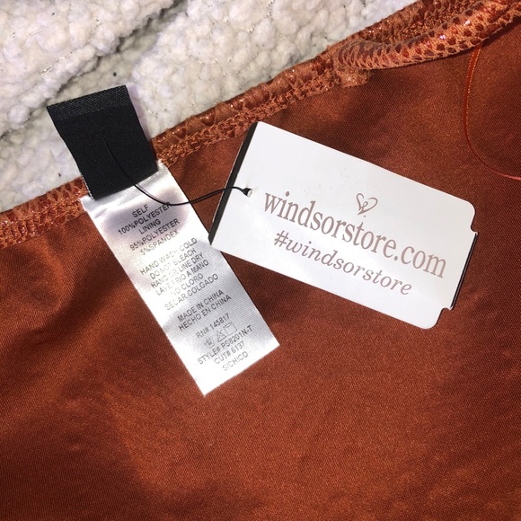 Windsor Snakeskin Zip Up Crop Top - Picture 3 of 3